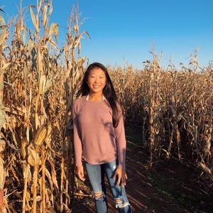 Meet your Posher, Nicole